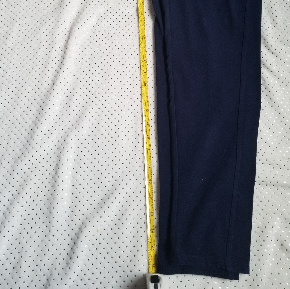 Queen Collection stretch pants Large - Picture 9 of 9